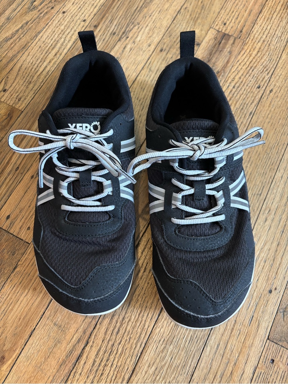 Xero Black Women’s mimimal shoes - Picture 1 of 7
